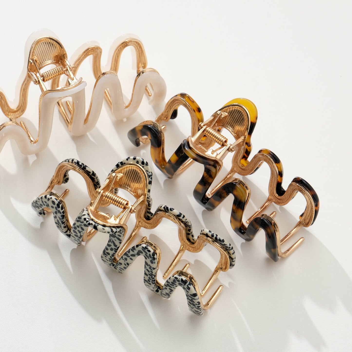 Willow Core Metal Squiggle Claw Clip
