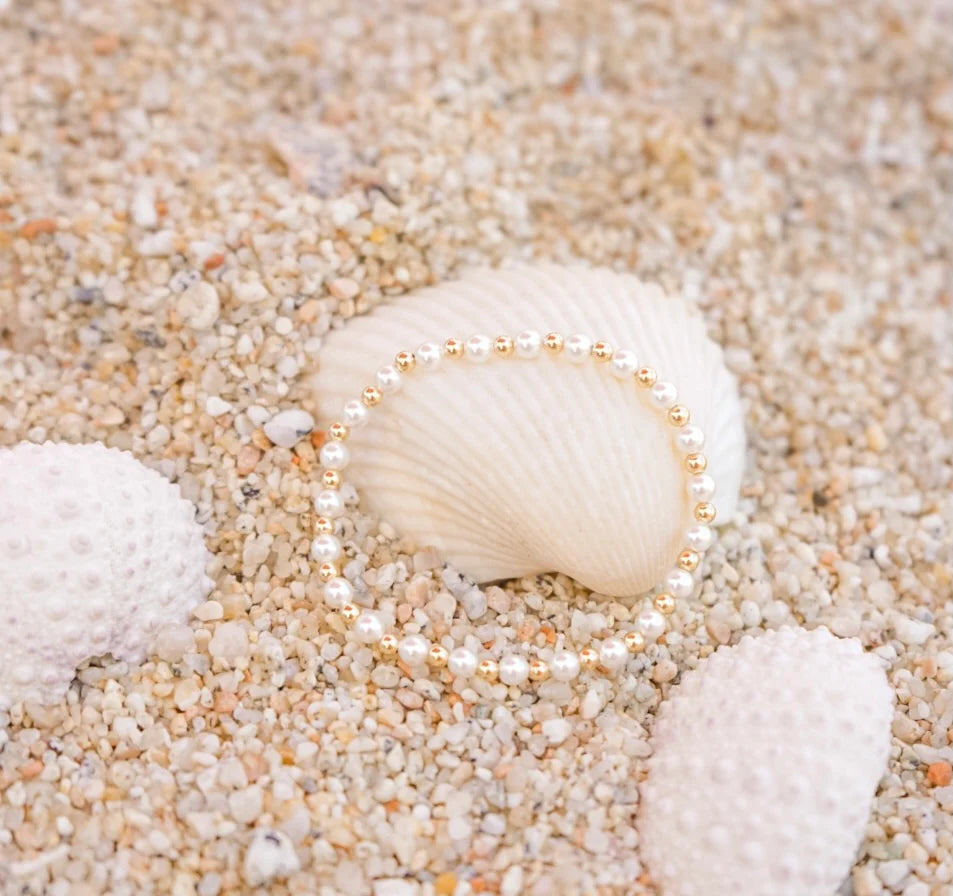 Beaded Blondes Luci Pearl Bracelet