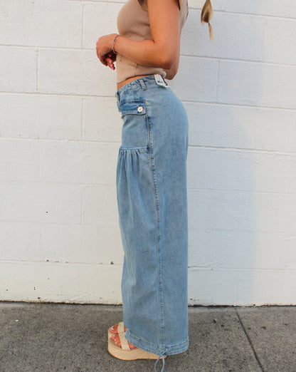 *RESTOCKED* Dreamy Denim Button Front Jeans