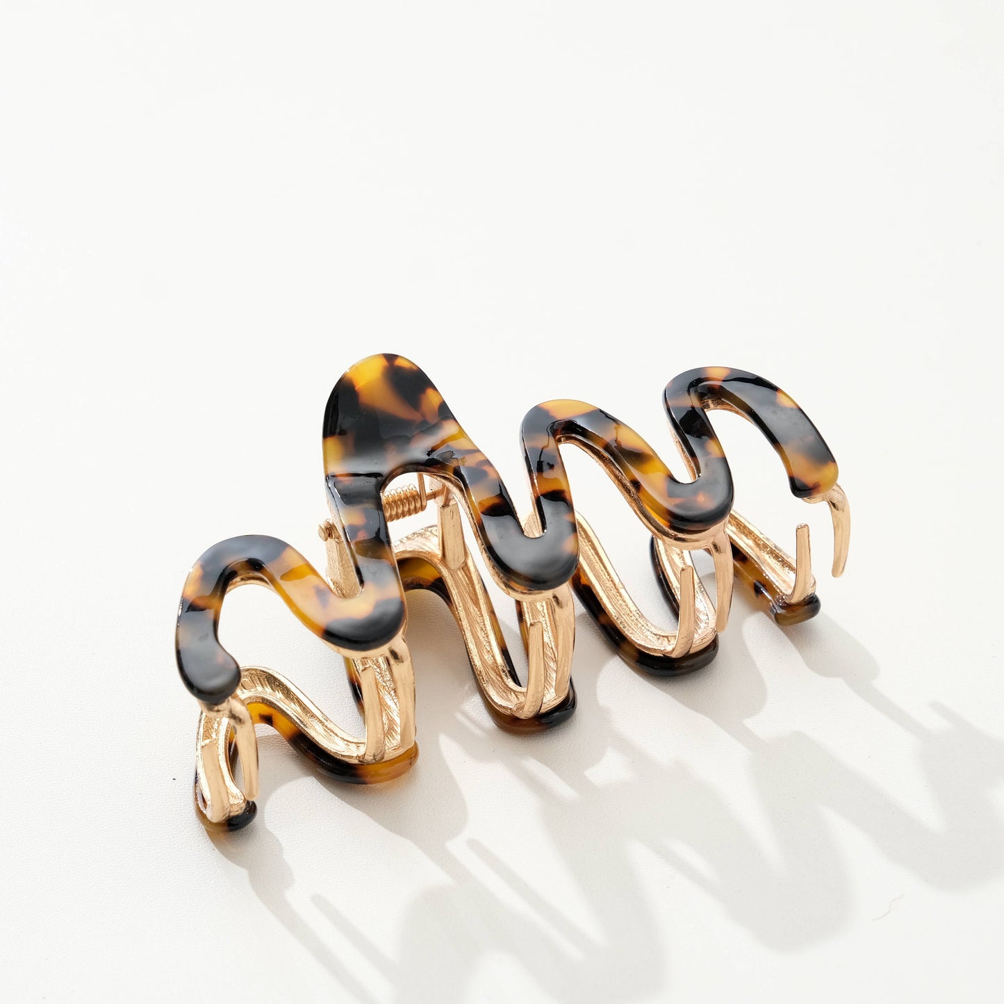 Willow Core Metal Squiggle Claw Clip